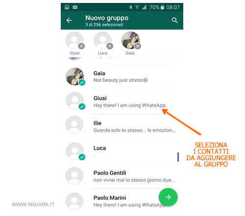 aggiungi i contatti al gruppo dalla tua rubrica